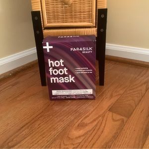 NWT! Parasilk Hot Foot Mask